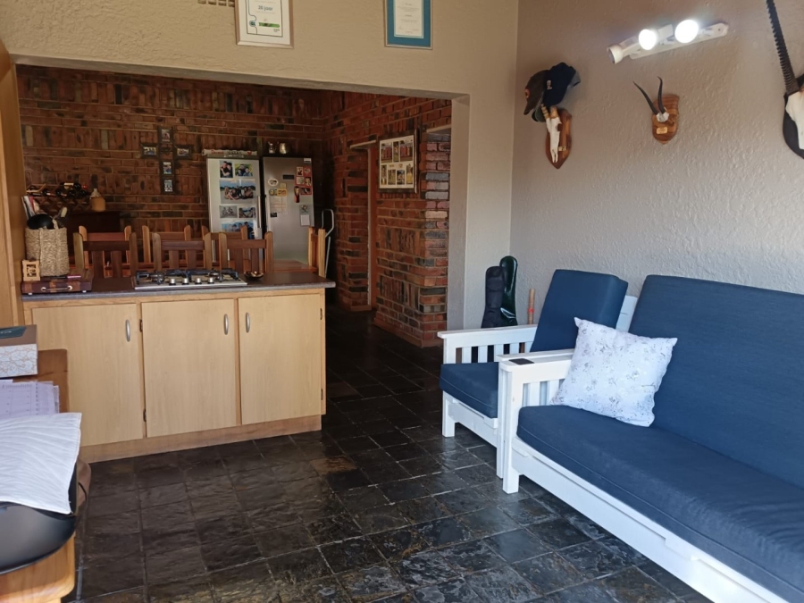 4 Bedroom Property for Sale in Carters Glen Northern Cape